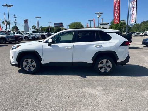 Certified 2025 Toyota RAV4 XLE FWD image 6