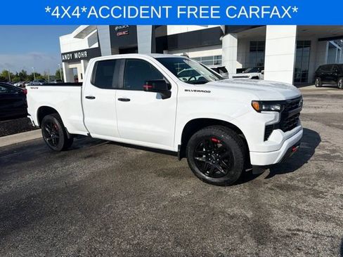 Used 2023 Chevrolet Silverado 1500 RST w/ Redline Edition AWD/4WD image 2
