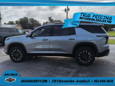 Used 2025 Chevrolet Traverse Z71 AWD/4WD image 7