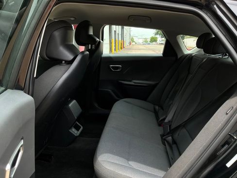 Used 2025 Kia K4 FWD image 11