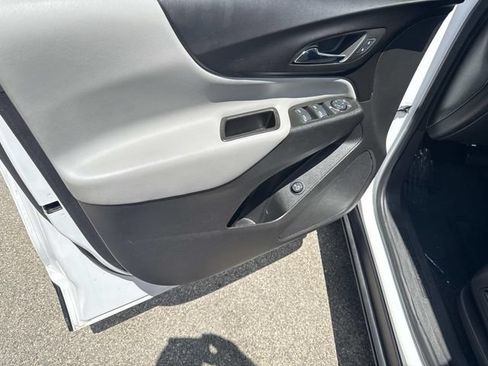 Used 2024 Chevrolet Equinox LT FWD image 21