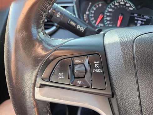 Used 2019 Chevrolet Trax LT w/ LT Convenience Package image 20