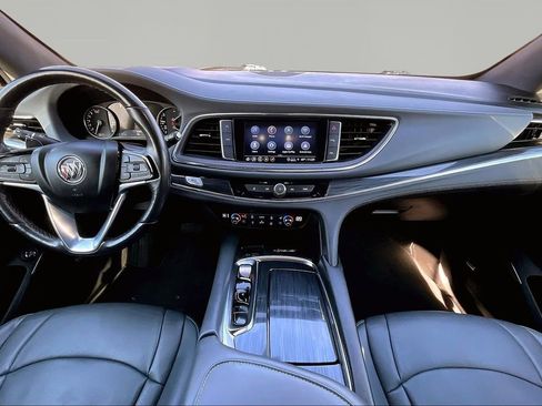 Used 2024 Buick Enclave Premium image 16