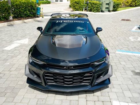 Used 2018 Chevrolet Camaro ZL1 RWD image 5