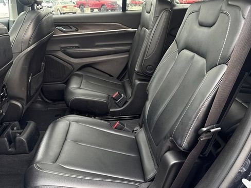 Used 2023 Jeep Grand Cherokee L Limited AWD/4WD image 13