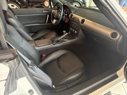 Used 2012 MAZDA MX-5 Miata Grand Touring w/ Premium Pkg RWD image 19