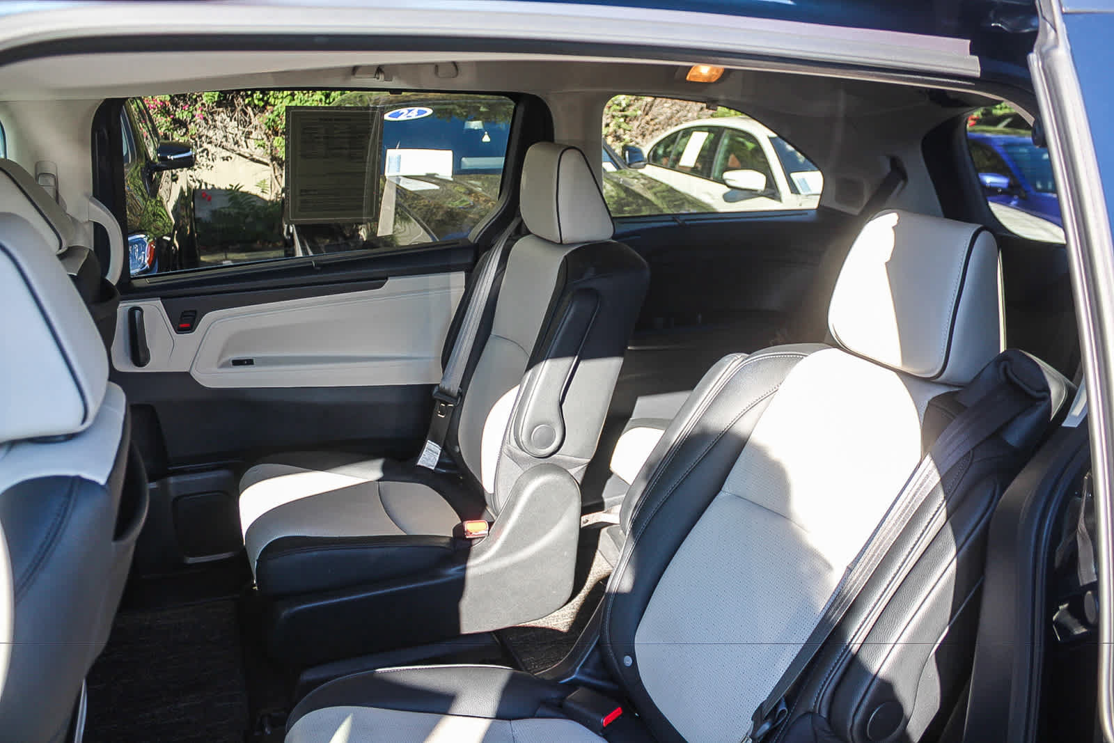 Used 2026 Honda Odyssey Elite image 21