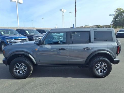 Certified 2025 Ford Bronco Badlands image 7