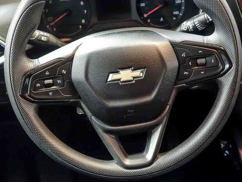 Certified 2021 Chevrolet TrailBlazer LT w/ Convenience Package FWD image 18