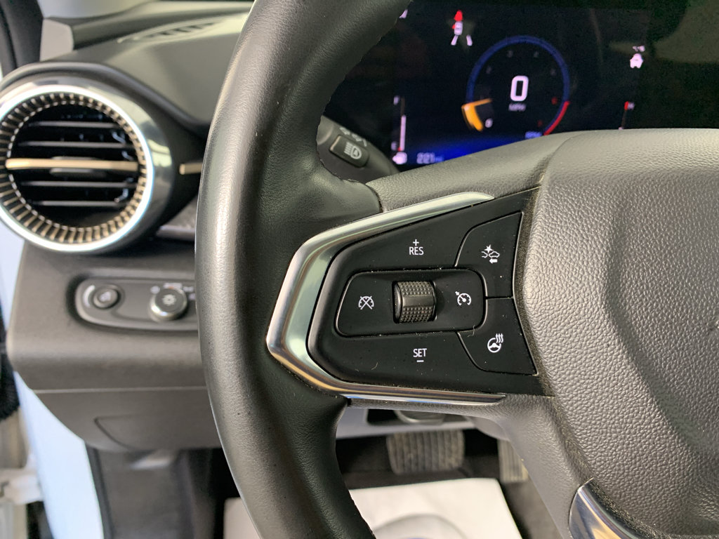 Used 2025 Chevrolet Trax ACTIV w/ Sunroof Package FWD image 18
