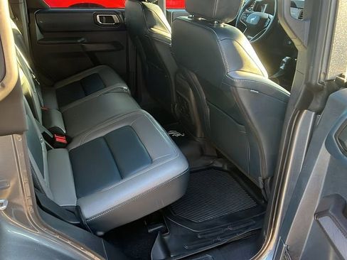 Used 2024 Ford Bronco Outer Banks image 19