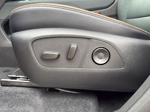 New 2026 GMC Acadia AT4 w/ Luxury Package image 27