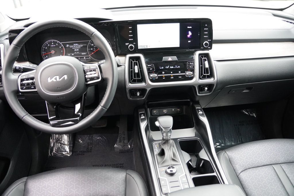 Certified 2023 Kia Sorento S AWD/4WD image 20