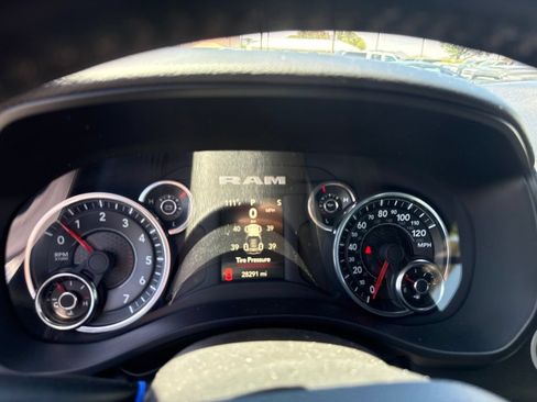 Used 2024 RAM 1500 Big Horn RWD image 21