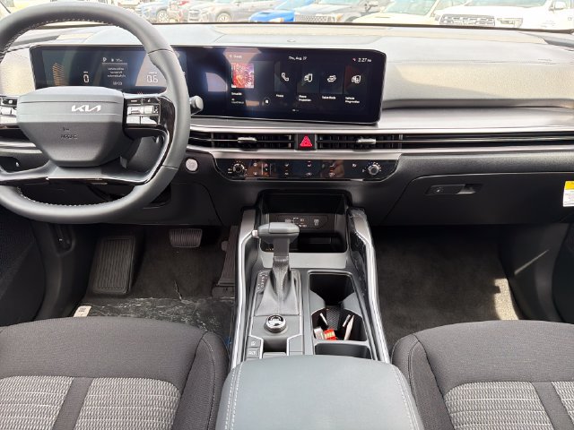 New 2026 Kia Sorento LX FWD image 9