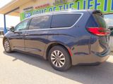 Used 2021 Chrysler Pacifica Touring-L image 4