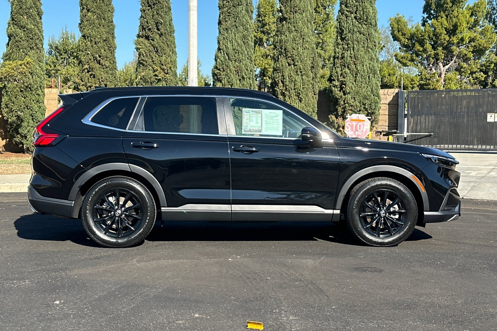 Used 2025 Honda CR-V Sport-L image 3