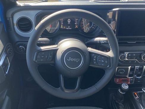 New 2025 Jeep Gladiator Willys image 36