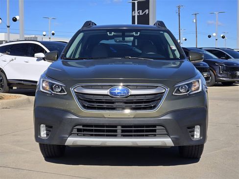 Used 2022 Subaru Outback Limited image 11