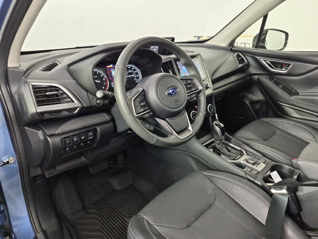 Used 2023 Subaru Forester Touring AWD/4WD image 17