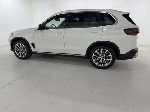 Certified 2024 BMW X5 xDrive40i AWD/4WD image 2