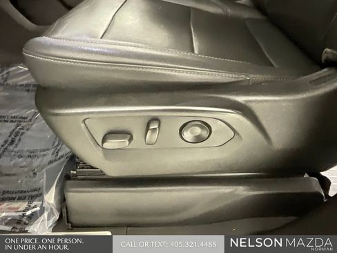 Used 2022 Chevrolet Silverado 1500 LTZ image 24