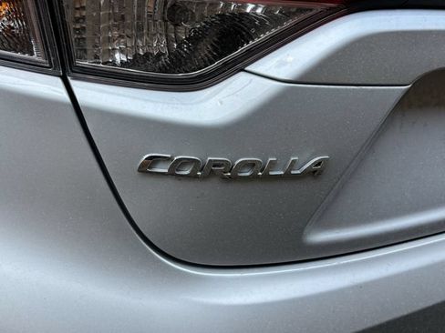 Used 2024 Toyota Corolla LE FWD image 9