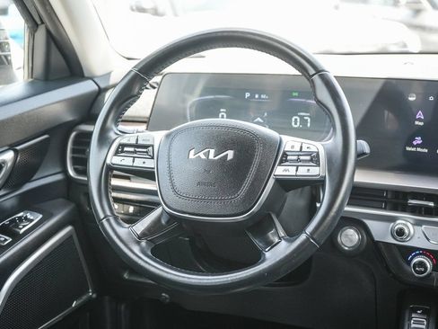 Used 2023 Kia Telluride S AWD/4WD image 18