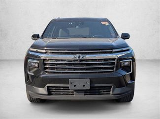 Used 2024 Chevrolet Traverse LT FWD video 2