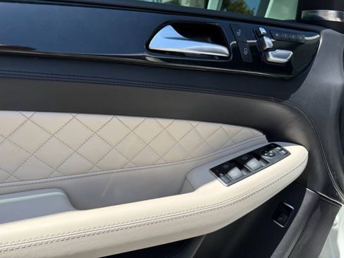 Used 2019 Mercedes-Benz GLS 450 4MATIC image 26