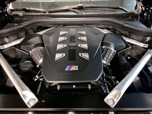 New 2026 BMW X7 M60i image 16