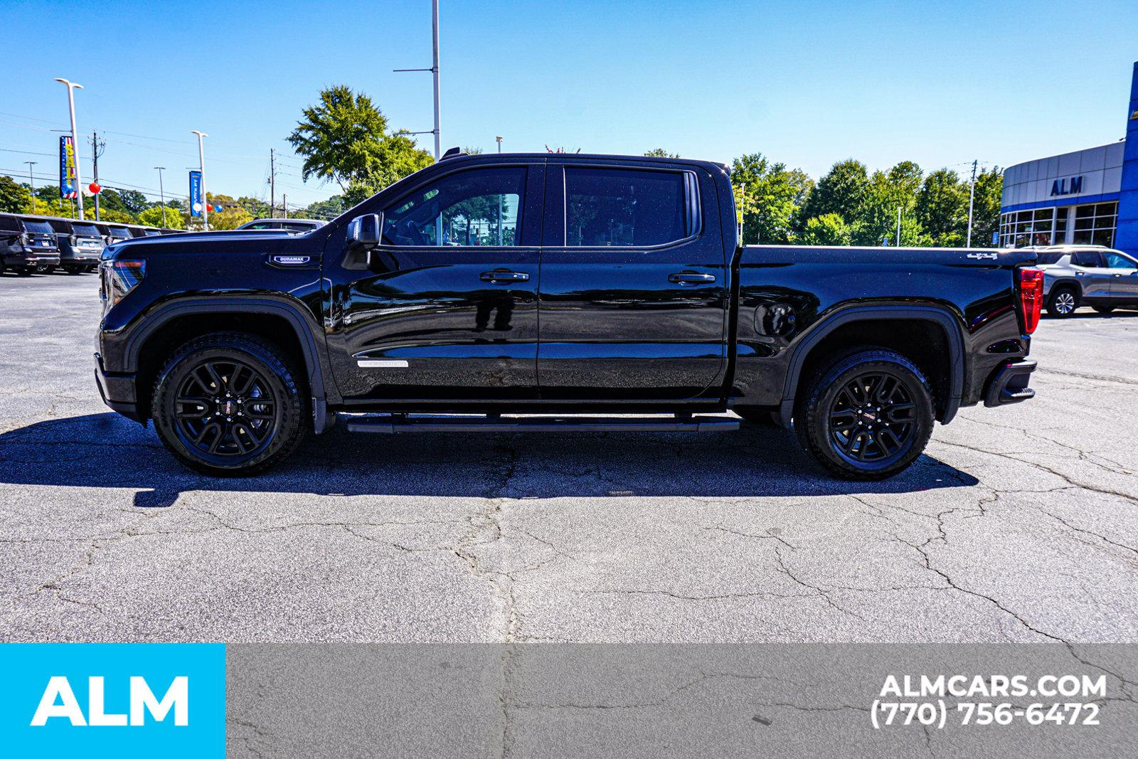 Used 2024 GMC Sierra 1500 Elevation w/ Elevation Premium Package AWD/4WD image 9
