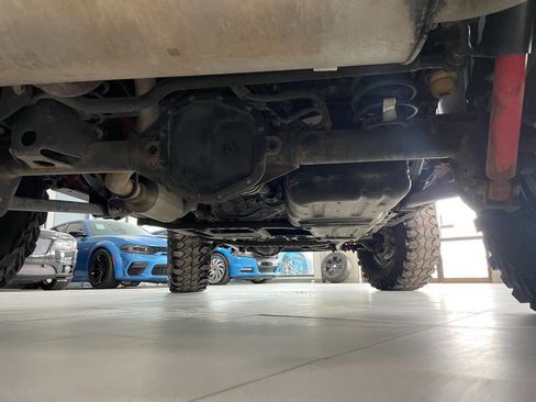 Used 2019 Jeep Wrangler Rubicon w/ Cold Weather Group image 13