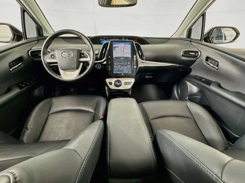 Used 2017 Toyota Prius Prime Advanced FWD image 25