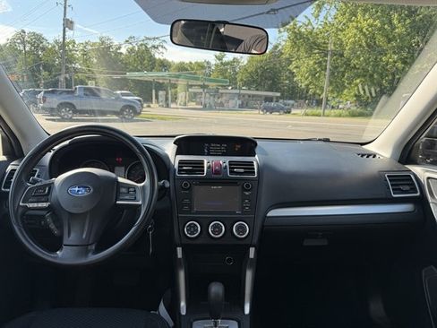 Used 2016 Subaru Forester 2.5i AWD/4WD image 18