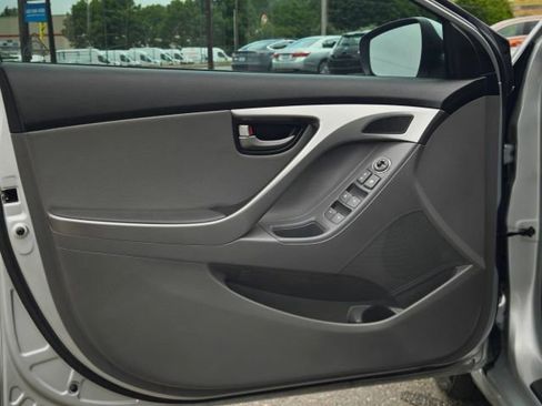 Used 2012 Hyundai Elantra Limited w/ Technology Pkg 5 FWD image 13
