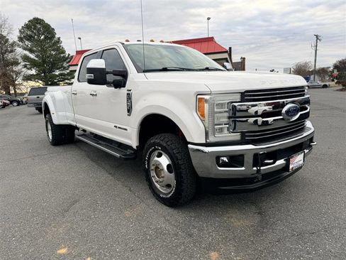 Used 2017 Ford F350 Lariat w/ Lariat Ultimate Package image 3
