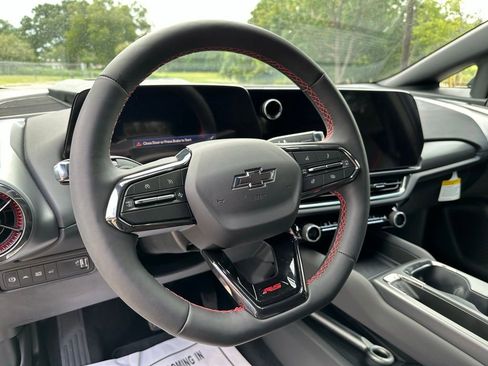 New 2025 Chevrolet Equinox EV RS w/ Convenience Package II FWD image 62
