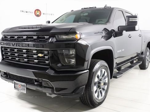 Used 2023 Chevrolet Silverado 2500 Custom w/ Custom Convenience Package image 5