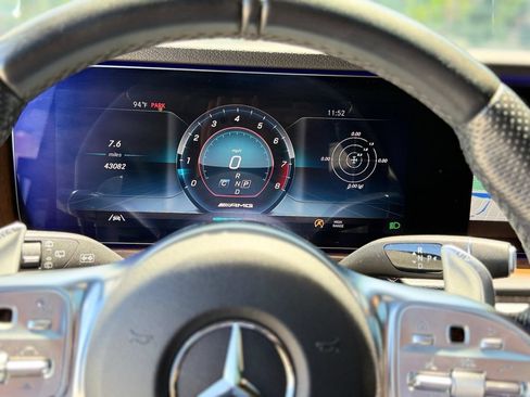 Used 2021 Mercedes-Benz G 63 AMG 4MATIC w/ G Manufaktur Interior Package image 27