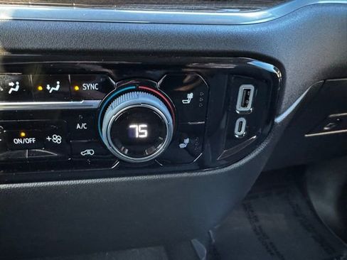 Used 2025 Chevrolet Silverado 3500 LT w/ Convenience Package image 13