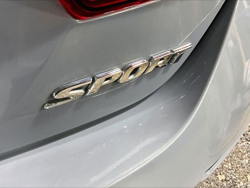 Used 2022 Honda Accord Sport image 9