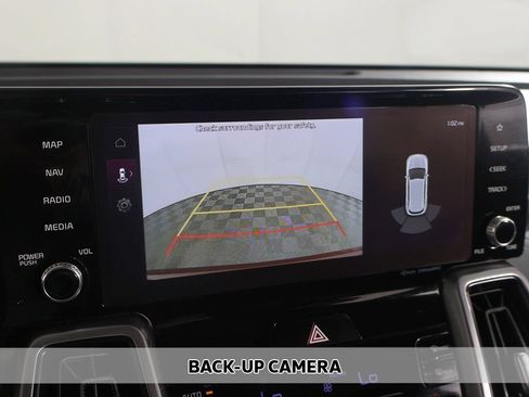 Used 2023 Kia Sorento S FWD image 6