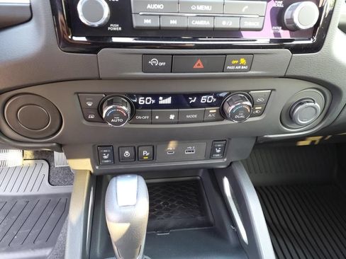 Certified 2023 Nissan Frontier SV w/ SV Premium Package RWD image 14