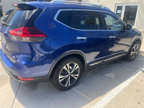 Used 2018 Nissan Rogue SL w/ Premium Package FWD image 5