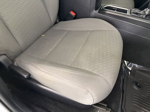 Used 2020 Toyota Tacoma SR image 30