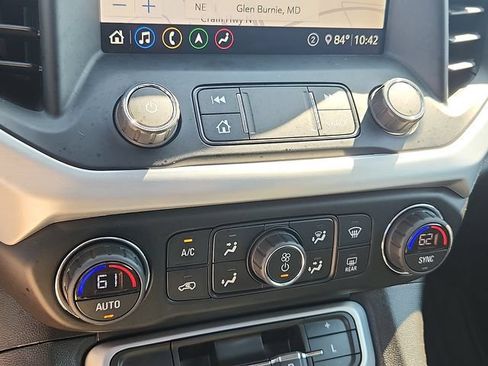 Certified 2020 GMC Acadia SLT AWD/4WD image 16