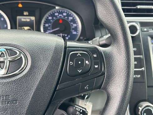 Used 2016 Toyota Camry XLE image 19
