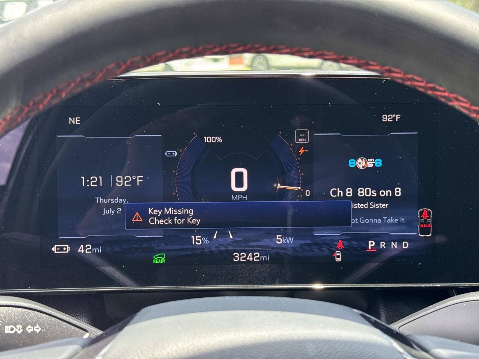Used 2025 Chevrolet Equinox EV RS FWD image 19