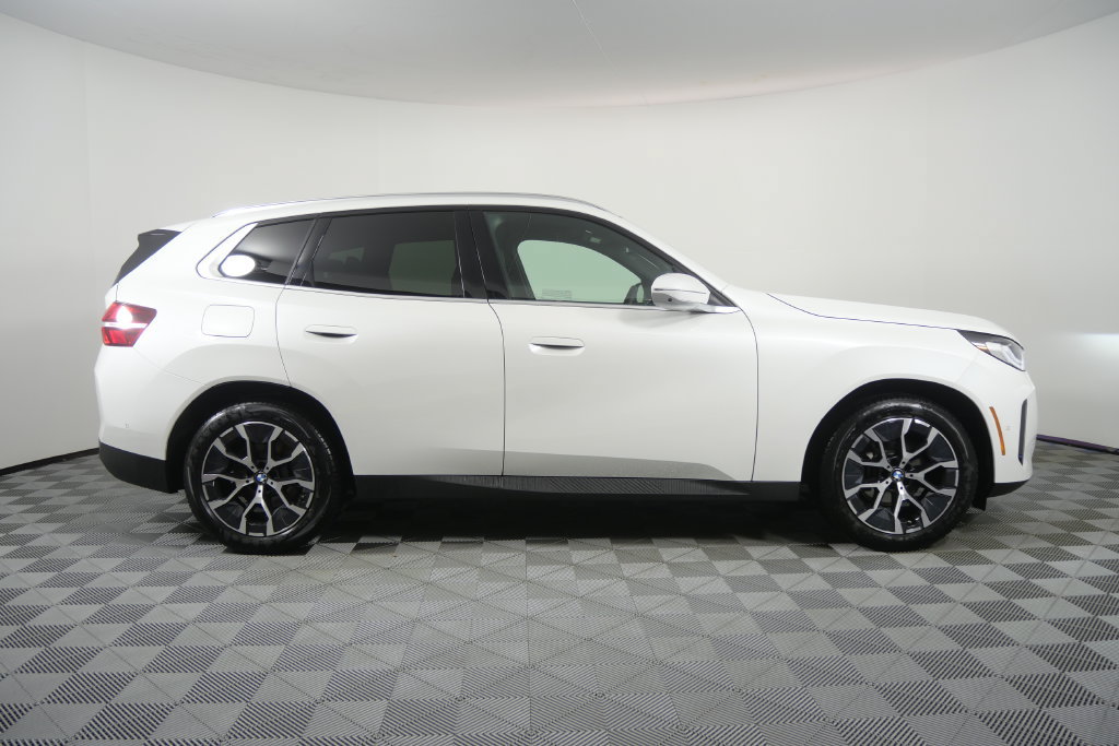 Certified 2026 BMW X3 xDrive30i w/ Premium Package AWD/4WD image 3